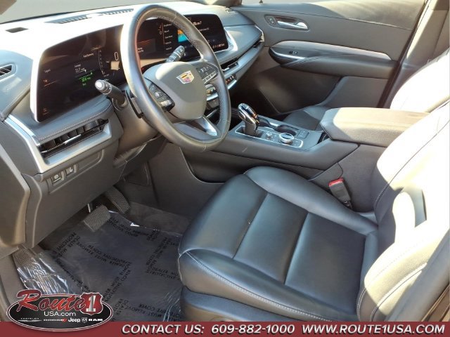 Used 2025 Cadillac XT4 Premium Luxury AWD/4WD image 11