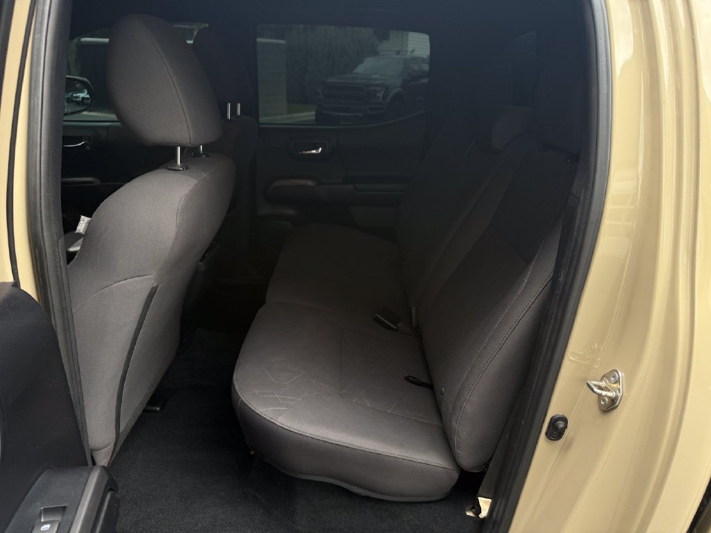 Used 2019 Toyota Tacoma TRD Sport w/ Technology Package AWD/4WD image 34