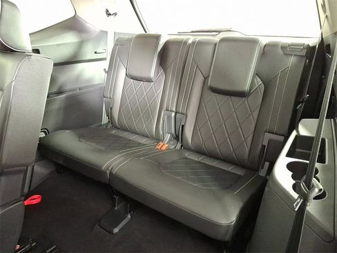 Used 2024 Volkswagen Atlas SEL Premium R-Line image 14