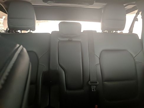 Used 2025 Ford Bronco Badlands image 27