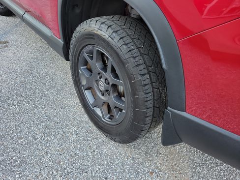 Used 2025 Honda Pilot TrailSport image 26