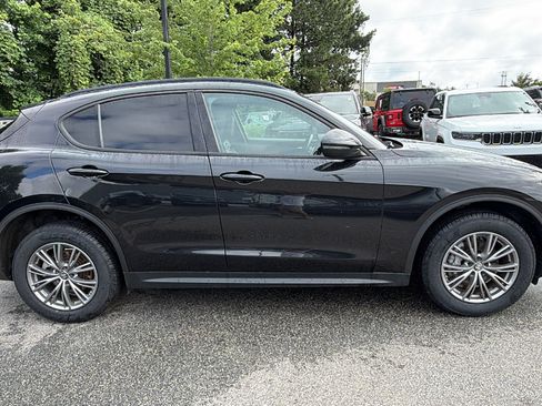 Used 2024 Alfa Romeo Stelvio Sprint AWD/4WD image 7