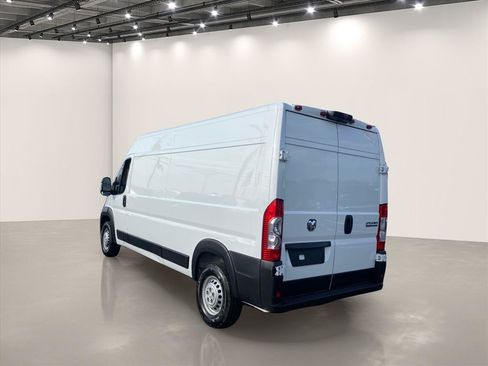 Used 2026 RAM ProMaster 2500 w/ Convenience Group FWD image 5