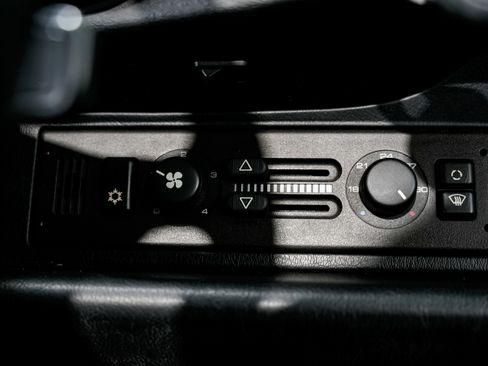 Used 1992 Porsche 911 Targa image 14