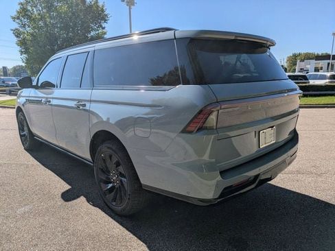 New 2025 Lincoln Navigator L Reserve w/ Jet Appearance Package image 10