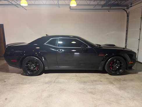 Used 2023 Dodge Challenger R/T Scat Pack RWD image 5