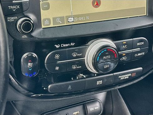 Used 2016 Kia Soul ! w/ Premium Package FWD image 21
