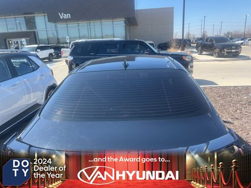 Used 2021 Toyota Corolla SE w/ SE Premium Package image 7