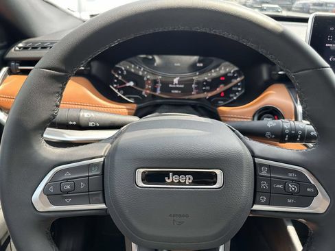 Used 2024 Jeep Compass Limited AWD/4WD image 20