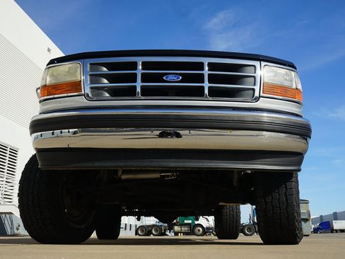 Used 1995 Ford Bronco XLT image 25