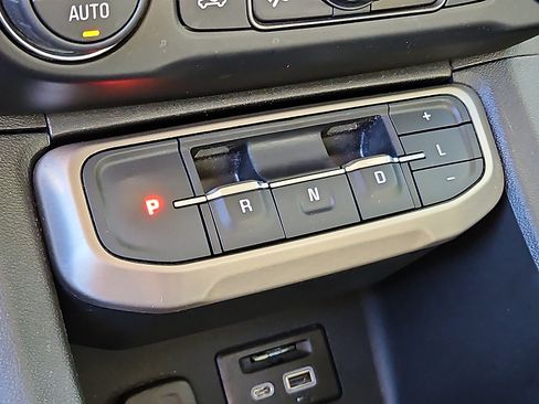 Used 2020 GMC Acadia Denali image 13