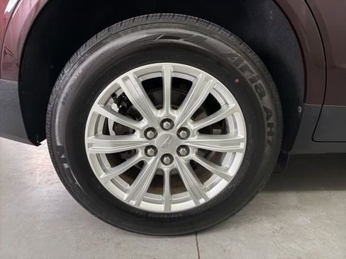 Used 2017 Cadillac XT5 FWD image 12