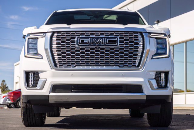 Used 2021 GMC Yukon Denali w/ Denali Ultimate Package AWD/4WD image 68