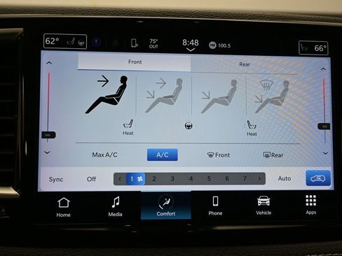 Used 2023 Chrysler Pacifica Touring-L FWD image 28