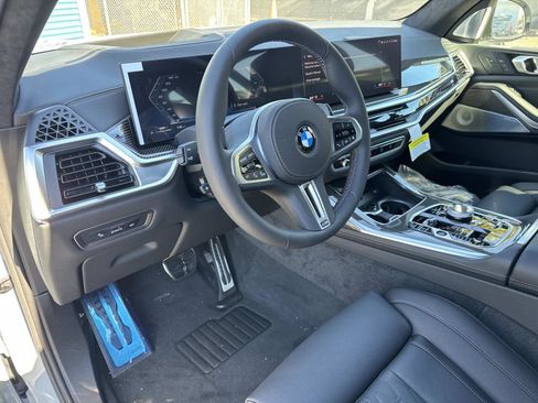 New 2026 BMW X7 M60i image 23