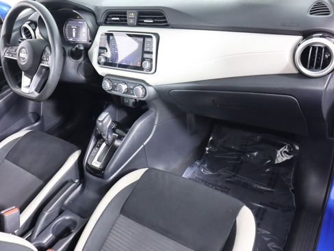 Used 2021 Nissan Versa SV FWD image 39