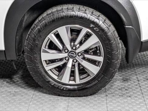 Used 2022 Nissan Pathfinder SL image 35