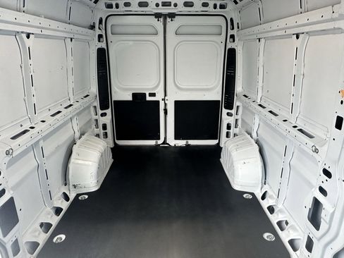 Used 2023 RAM ProMaster 2500 image 18