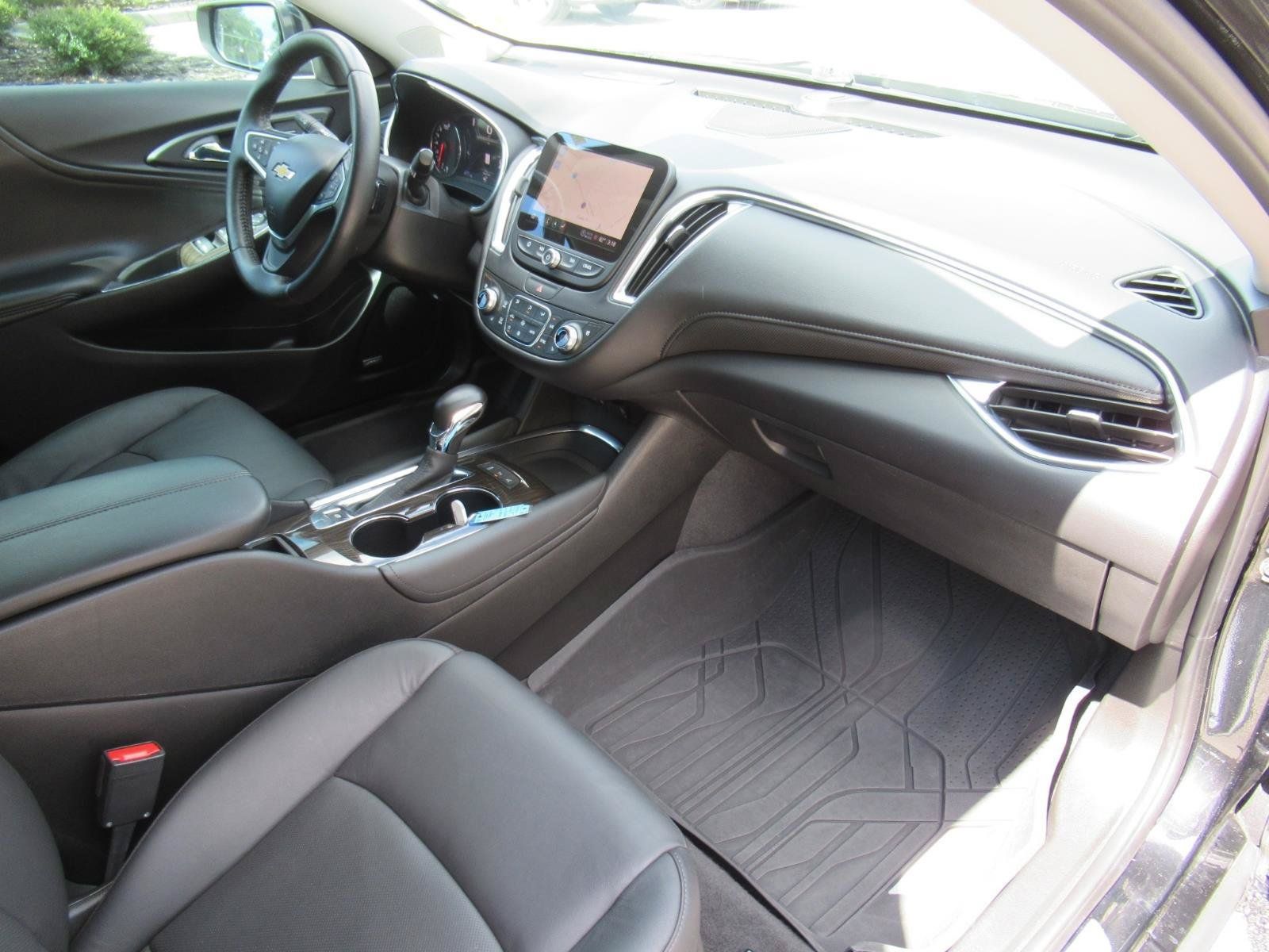 Used 2022 Chevrolet Malibu Premier FWD image 12