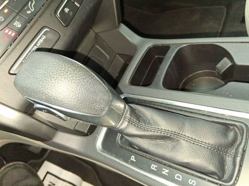 Certified 2018 Ford Escape SE image 20