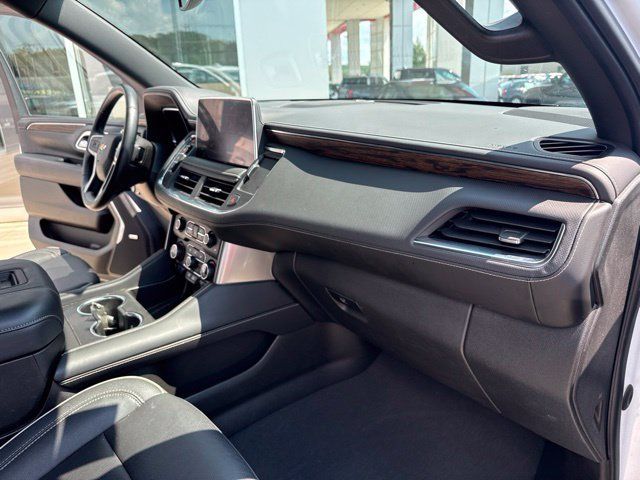 Used 2023 Chevrolet Suburban Premier RWD image 30