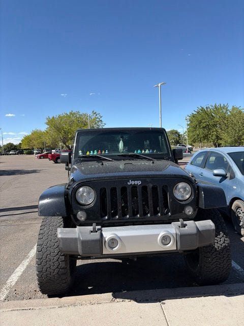 Used 2015 Jeep Wrangler Unlimited Sahara w/ Connectivity Group AWD/4WD image 5