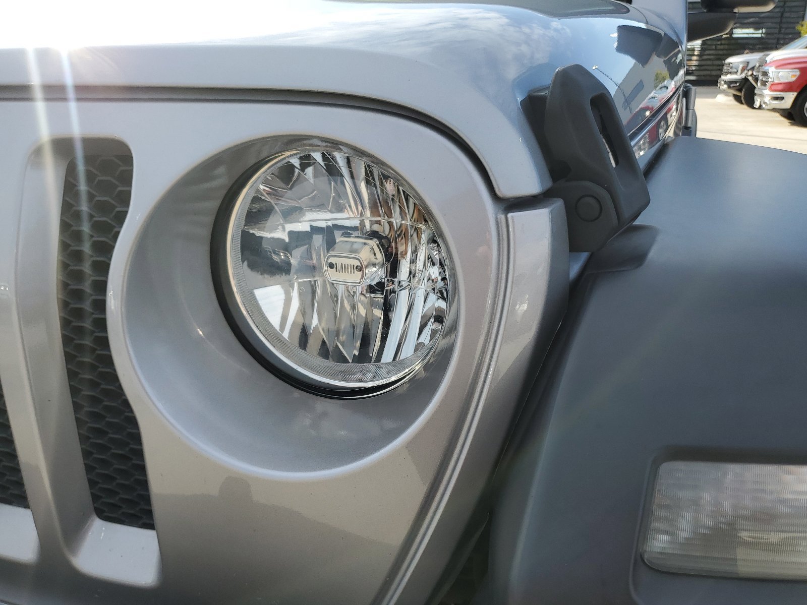 Used 2020 Jeep Wrangler Sport AWD/4WD image 14