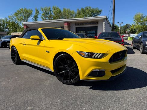 Used 2017 Ford Mustang GT Premium RWD image 2