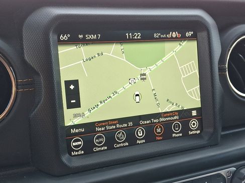 Certified 2021 Jeep Gladiator Overland image 17