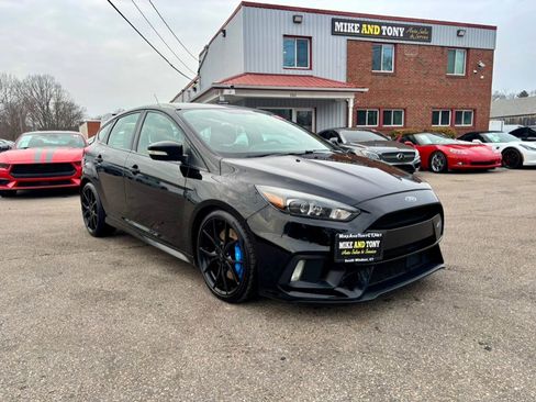 Used 2017 Ford Focus RS image 3