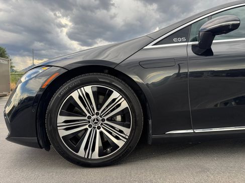 Used 2022 Mercedes-Benz EQS 450+ Sedan image 9