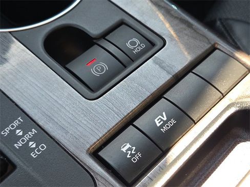 Used 2022 Toyota Highlander Limited image 26