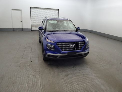 Used 2024 Hyundai Venue SEL FWD image 14