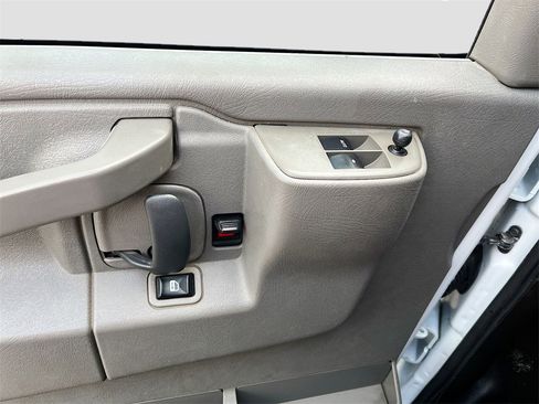 Used 2023 Chevrolet Express 2500 w/ Driver Convenience Package image 17