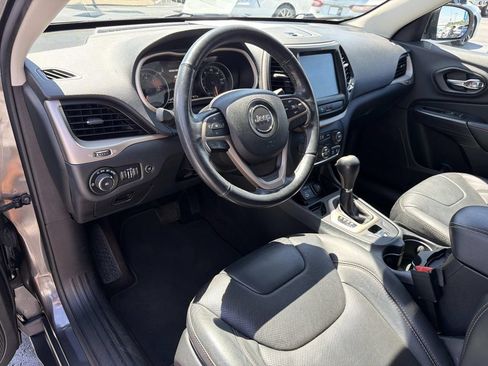 Used 2016 Jeep Cherokee Limited w/ Luxury Group FWD image 24