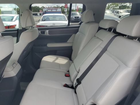 Used 2025 Hyundai Santa Fe SE FWD image 13