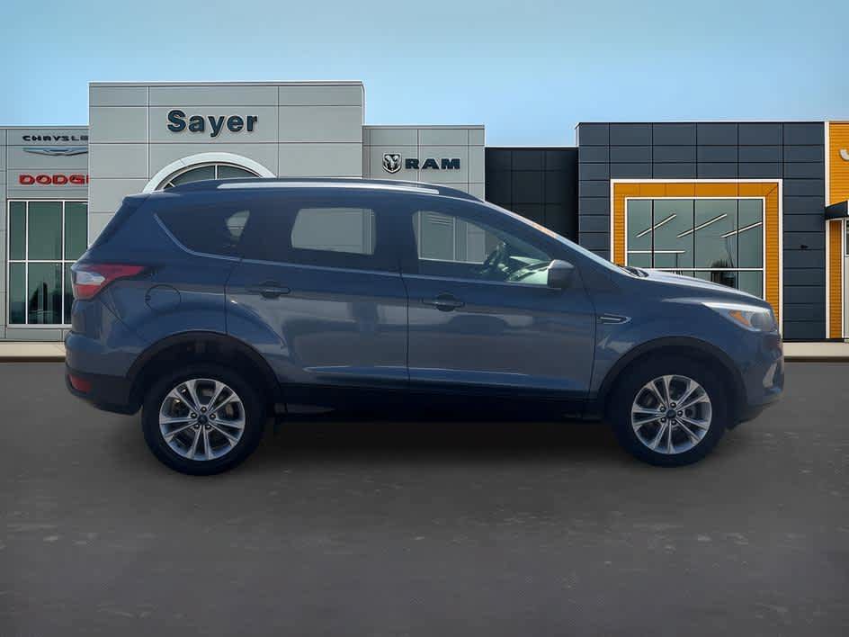Used 2018 Ford Escape SE FWD image 8