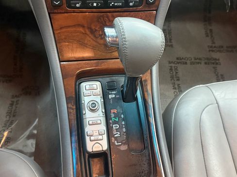 Used 2004 Toyota Avalon XLS image 32