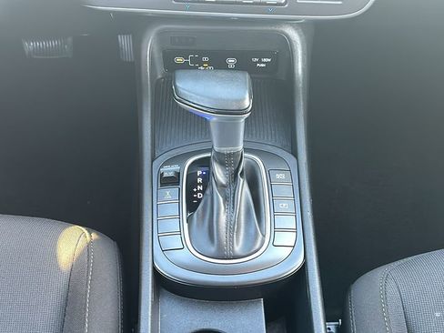 Certified 2025 Hyundai Kona SEL image 27