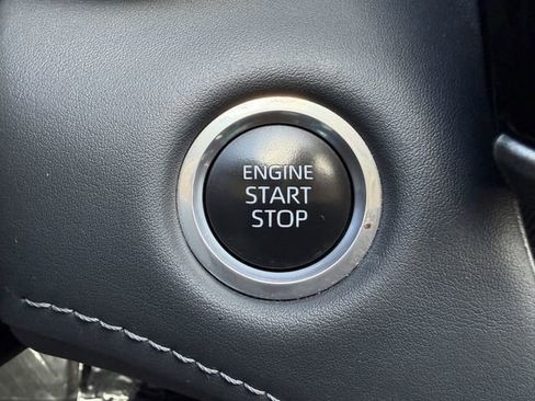 Used 2024 Toyota Highlander LE image 20