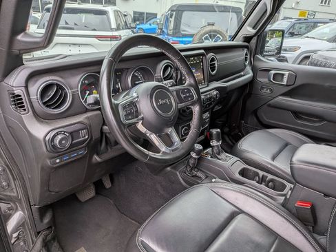 Used 2023 Jeep Wrangler Unlimited Sahara w/ Cold Weather Group AWD/4WD image 13