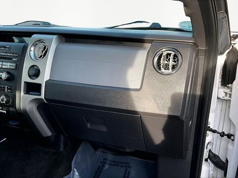 Used 2014 Ford F150 XLT w/ Trailer Tow Package image 17