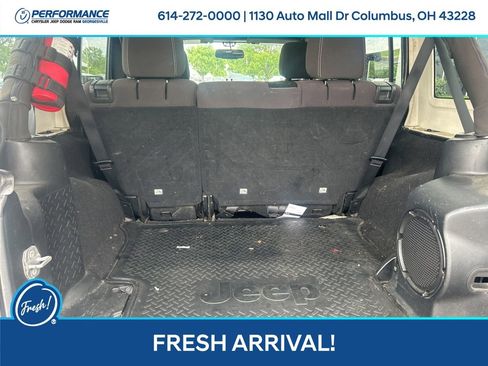 Used 2014 Jeep Wrangler Unlimited Sahara w/ Connectivity Group AWD/4WD image 14