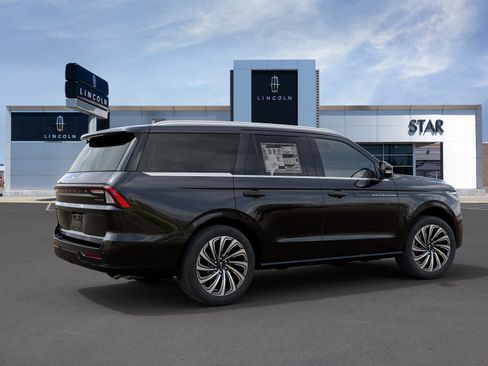 New 2027 Lincoln Navigator Black Label AWD/4WD image 6
