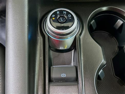 Used 2025 Ford Explorer Active w/ Active Comfort Package image 15