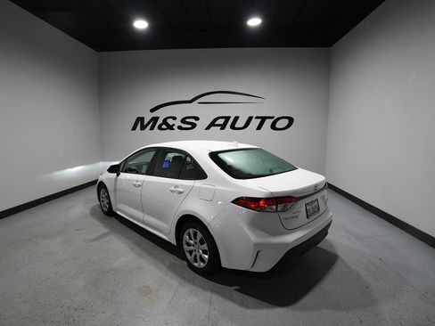 Used 2024 Toyota Corolla LE image 7