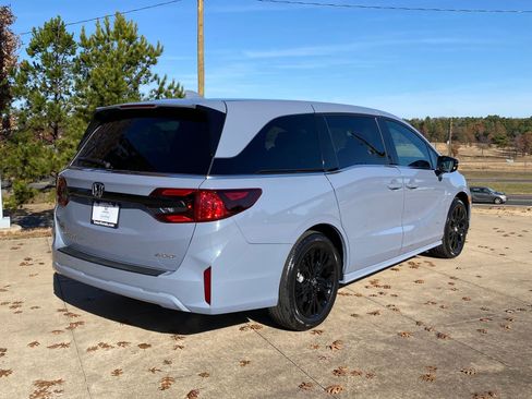 Used 2025 Honda Odyssey Sport-L image 6