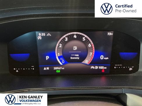 Used 2023 Volkswagen Taos SE w/ Panoramic Sunroof Package AWD/4WD image 12