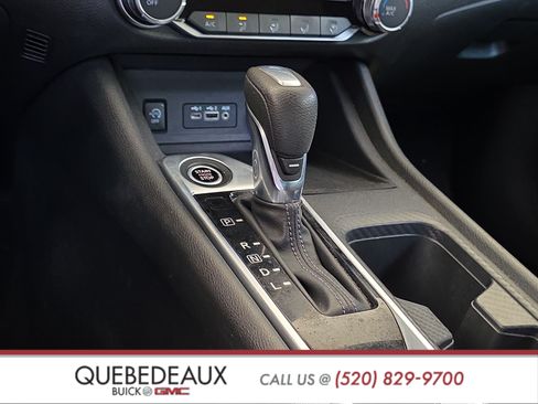Used 2024 Nissan Sentra SV FWD image 20
