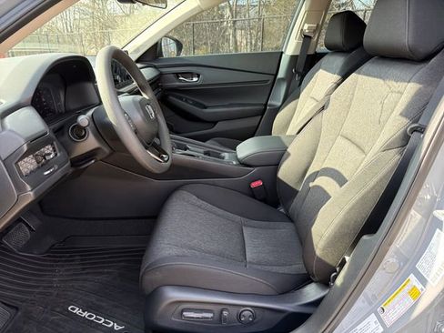 New 2025 Honda Accord SE image 9